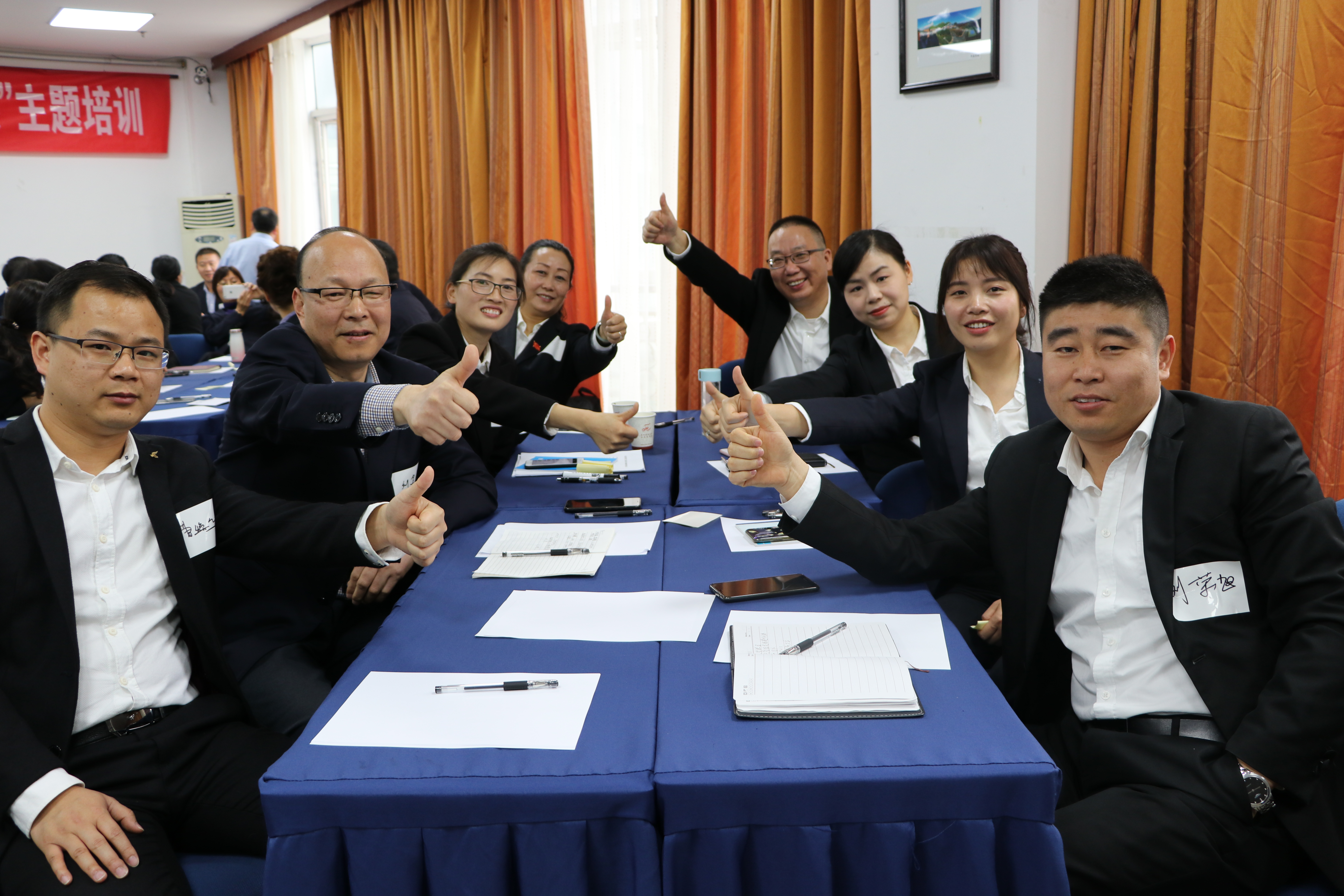 学习小组合影-王喜.JPG